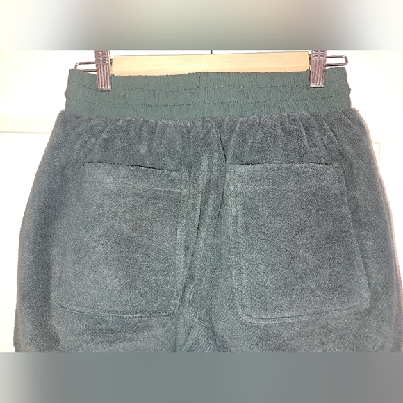NWOT Wondery Outdoors Green Fleece Sweatpant Joggers Women's OS - Picture 9 of 10